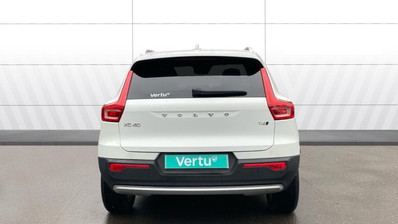 Volvo Xc40 2.0 T4 Momentum Pro 5dr AWD Geartronic Petrol Estate